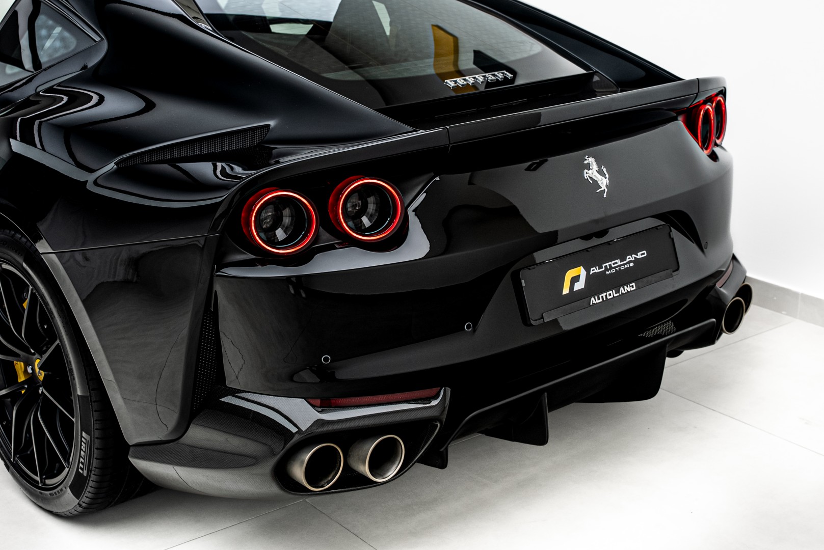 2020 FERRARI 812 SUPERFAST ( WARRANTY, SERVICE CONTRACT)
